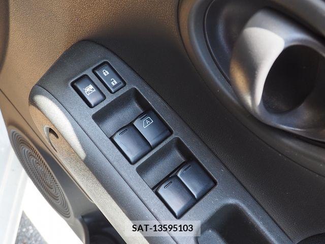Nissan CUBE 2013-06 385803-11