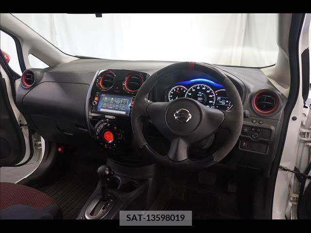 Nissan NOTE 2015-05 365491-1