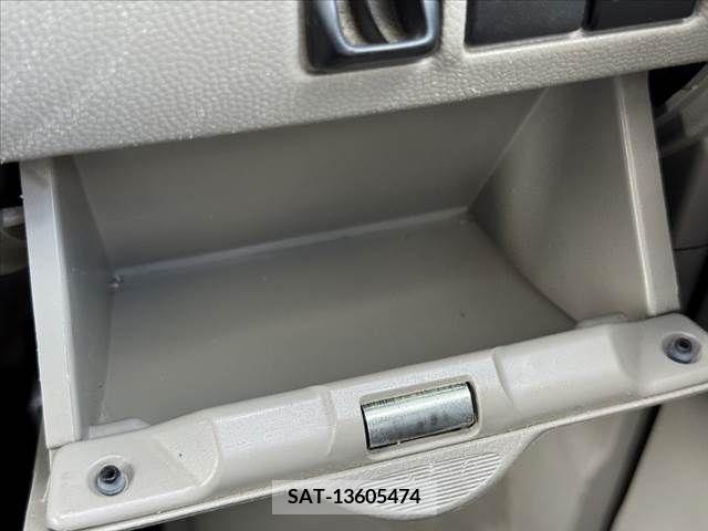 Suzuki EVERY 2009-10 390714-28