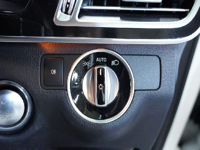 Mercedes Benz E-CLASS 2016-05 13165-15