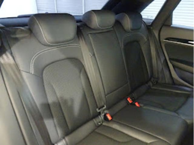Audi Q3 2018-05 13859-13