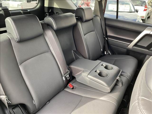 Toyota PRADO 2021-10 8597-5
