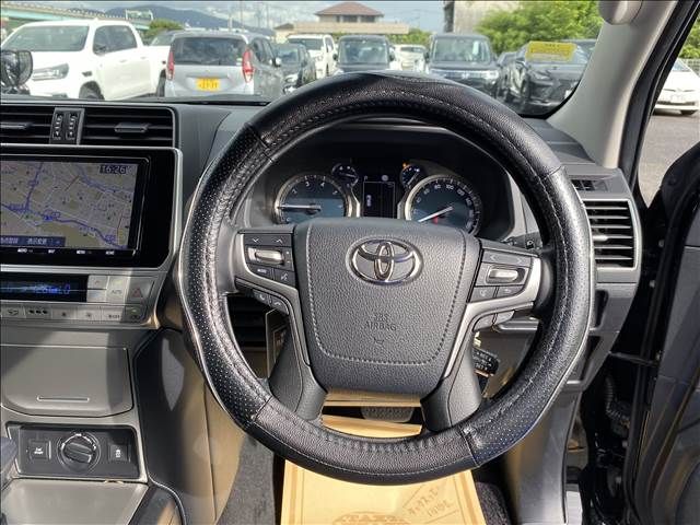 Toyota PRADO 2021-10 8597-1