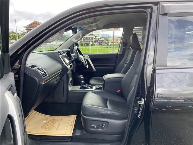Toyota PRADO 2021-10 8597-4