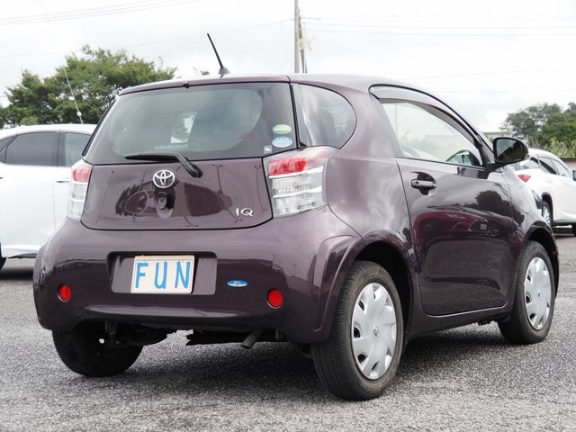 Toyota IQ 2014-09 21146-4