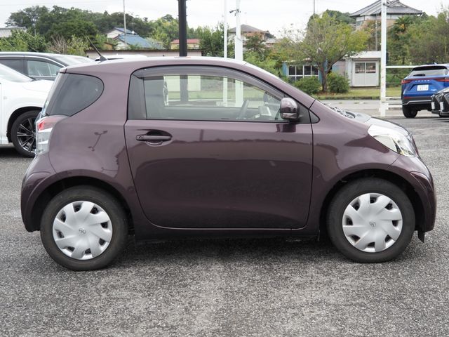 Toyota IQ 2014-09 21146-8