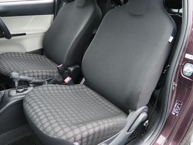 Toyota IQ 2014-09 21146-13