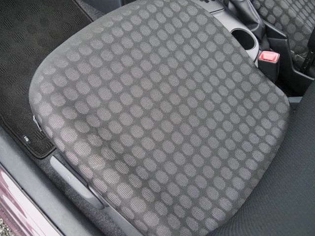 Toyota IQ 2014-09 21146-14