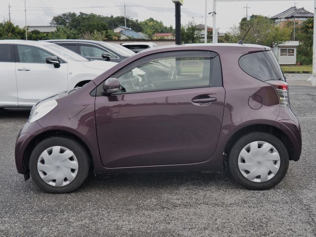 Toyota IQ 2014-09 21146-7