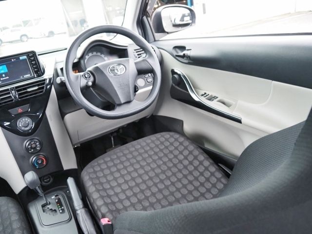 Toyota IQ 2014-09 21146-29