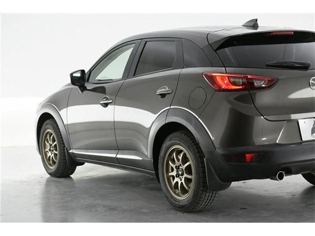 Mazda CX-3 2015-08 12133-8