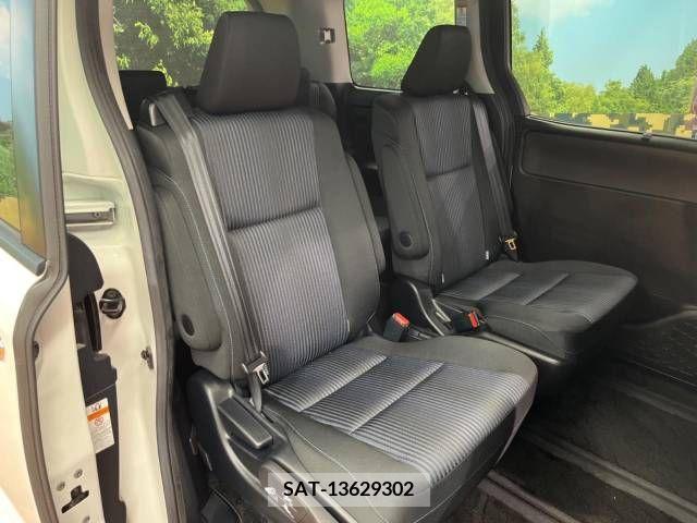 Toyota VOXY 2016-09 321488-11