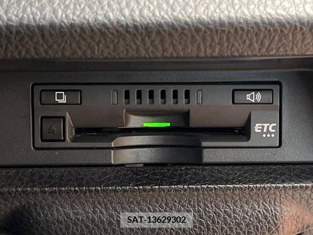 Toyota VOXY 2016-09 321488-8