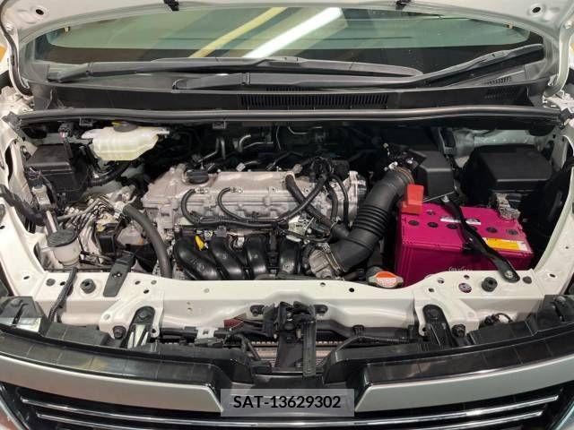 Toyota VOXY 2016-09 321488-18