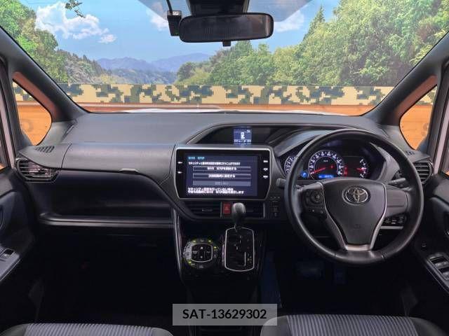 Toyota VOXY 2016-09 321488-1