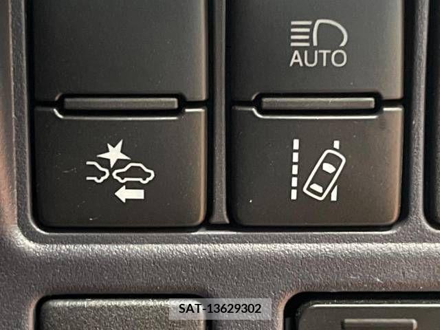 Toyota VOXY 2016-09 321488-6