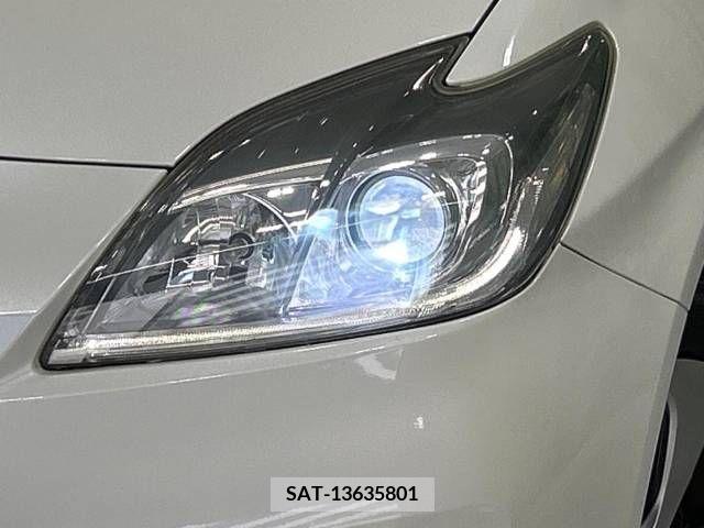 Toyota PRIUS 2013-11 378440-12