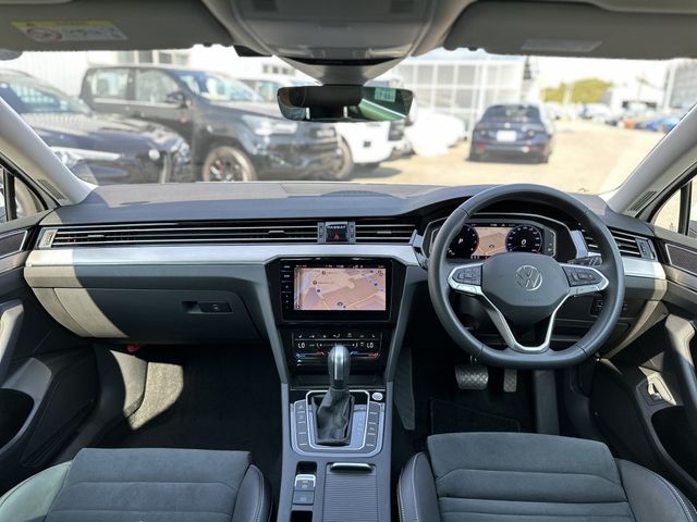 VolksWagen PASSAT VARIANT 2022-12 13214-1