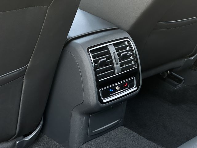 VolksWagen PASSAT VARIANT 2022-12 13214-16