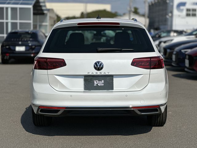 VolksWagen PASSAT VARIANT 2022-12 13214-28