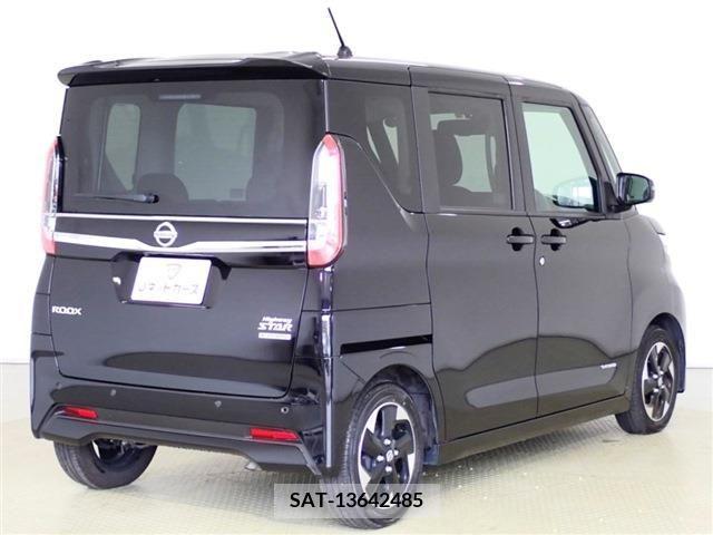 Nissan ROOX 2022-03 324143-3