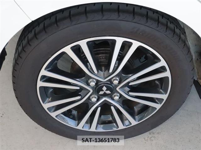 Mitsubishi MIRAGE 2018-10 279728-6