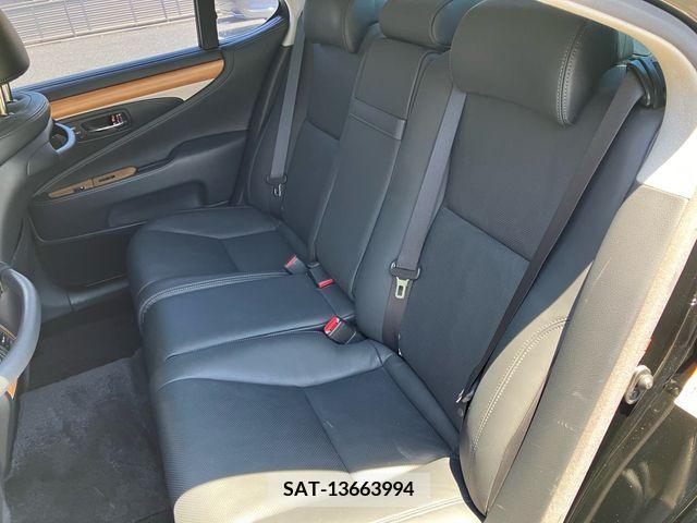 Lexus LS 2016-08 239681-6