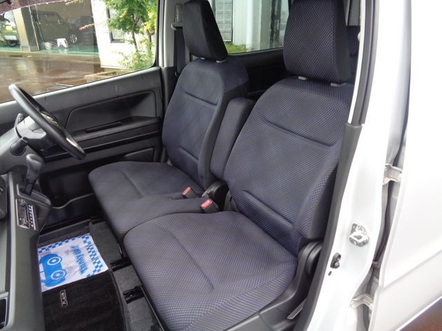 Mazda FLAIR 2018-06 7831-8