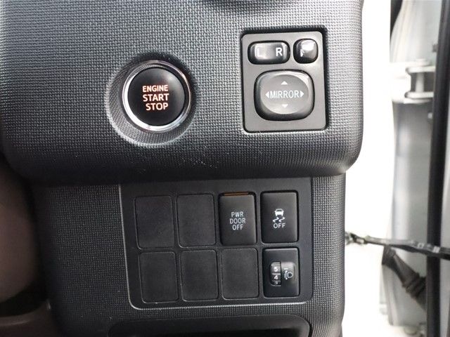 Toyota SPADE 2013-03 185090-12