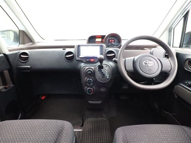 Toyota SPADE 2013-03 185090-2