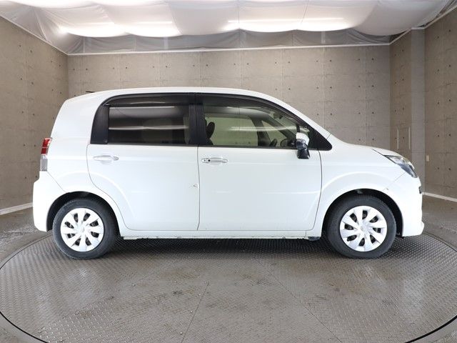 Toyota SPADE 2013-03 185090-22