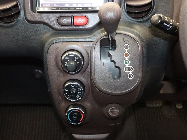 Toyota SPADE 2013-03 185090-16