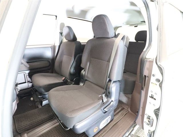 Toyota SPADE 2013-03 185090-5