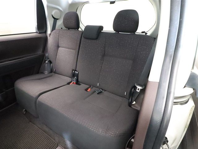 Toyota SPADE 2013-03 185090-6