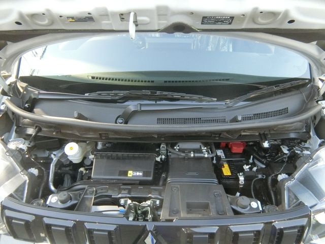 Mitsubishi DELICA MINI 2023-07 28180-14