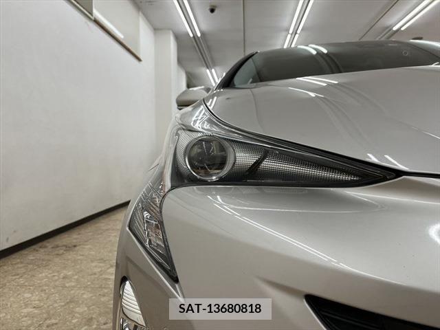 Toyota PRIUS 2017-10 281976-8
