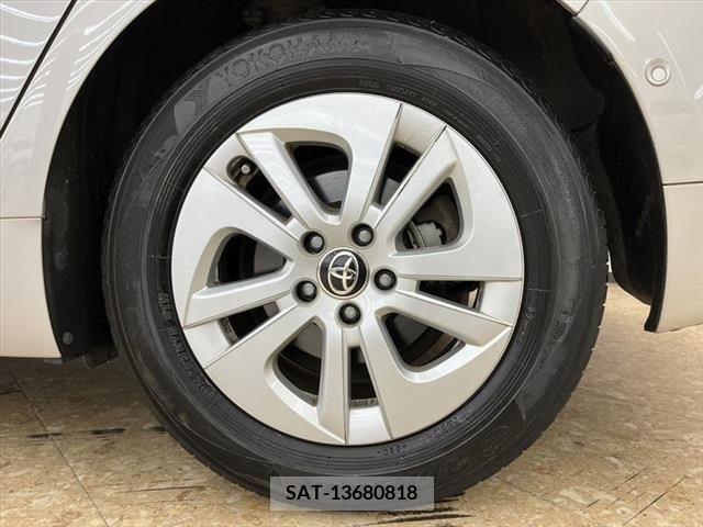 Toyota PRIUS 2017-10 281976-15