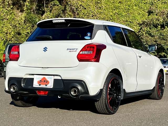 Suzuki SWIFT 2018-02 23038-2