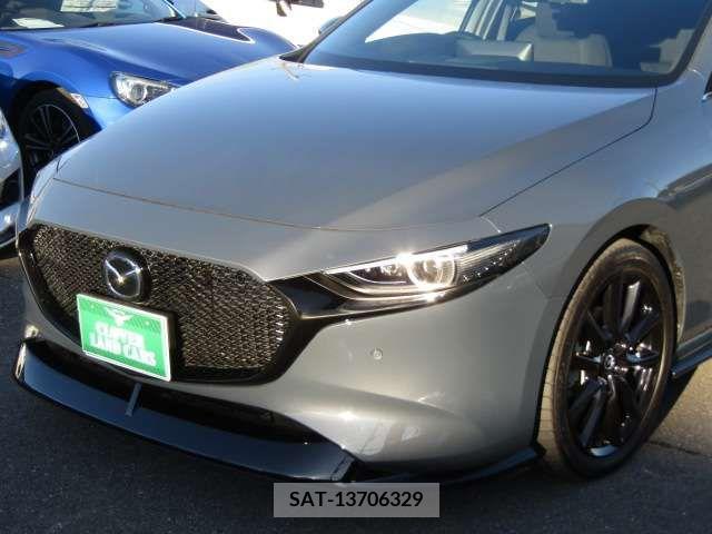 Mazda MAZDA3 2022-01 224072-17