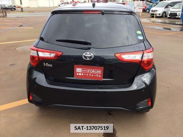 Toyota VITZ 2019-01 370159-6
