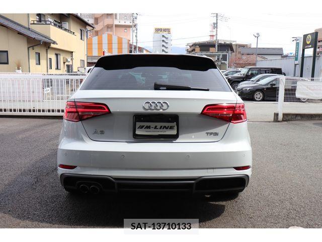 Audi A3 2018-05 242313-6