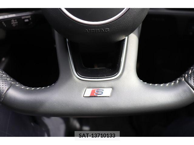 Audi A3 2018-05 242313-23