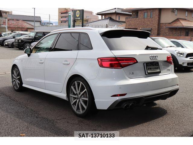 Audi A3 2018-05 242313-7