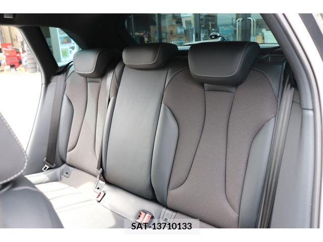 Audi A3 2018-05 242313-12