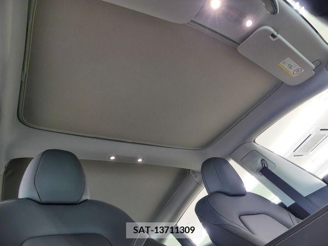 Tesla MODEL 3 2022-02 287612-14