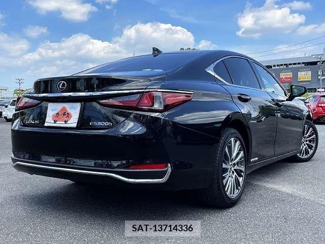 Lexus ES 2019-08 354322-2
