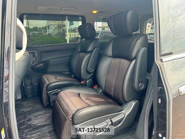 Nissan ELGRAND 2018-09 331926-12