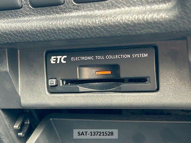 Nissan ELGRAND 2018-09 331926-22