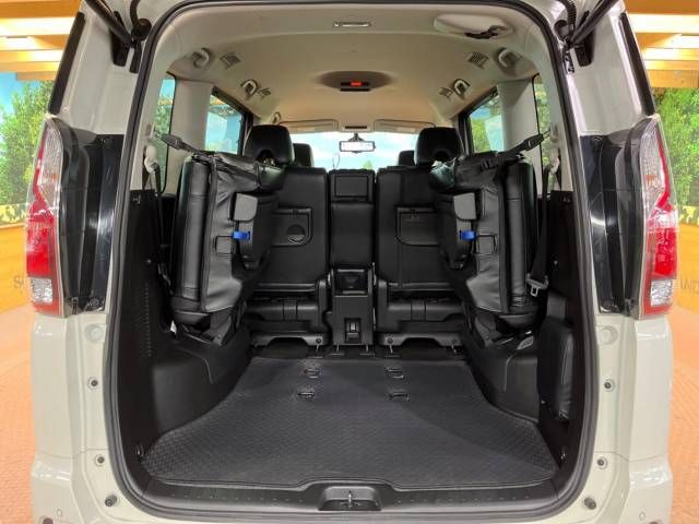 Nissan SERENA 2018-08 190679-13