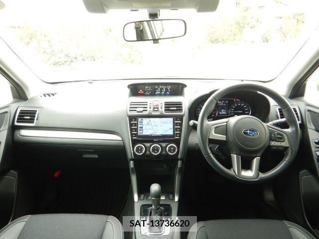 Subaru FORESTER 2018-01 205145-1